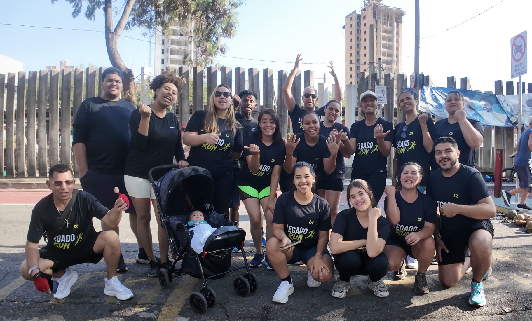 Participantes do LEGADO RUN reunidos depois de um encontro